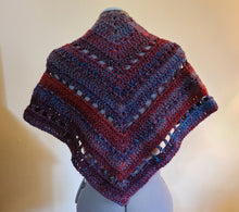 Load image into Gallery viewer, &#39;Mire Dweller&#39; Shawl
