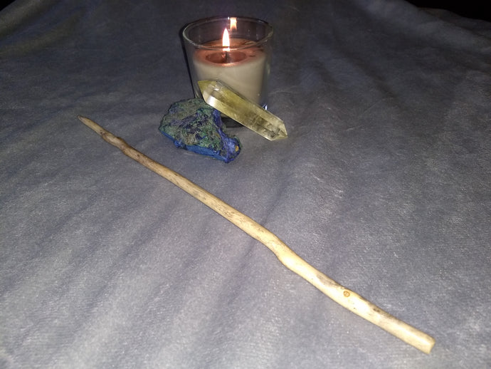 12.5 inch natural vine wood wand. (Candle and crystal not included)