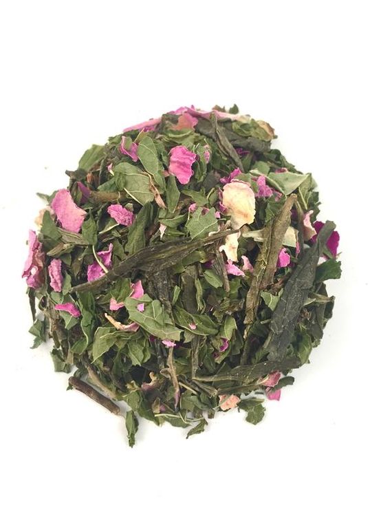 Loose leaf tea containing: Bancha Green tea, Spearmint, Rose petals.